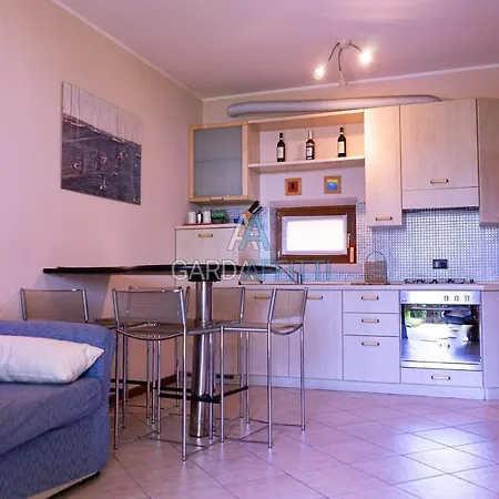 Corallo - Desenzano - Gardaaffitti Com דירה